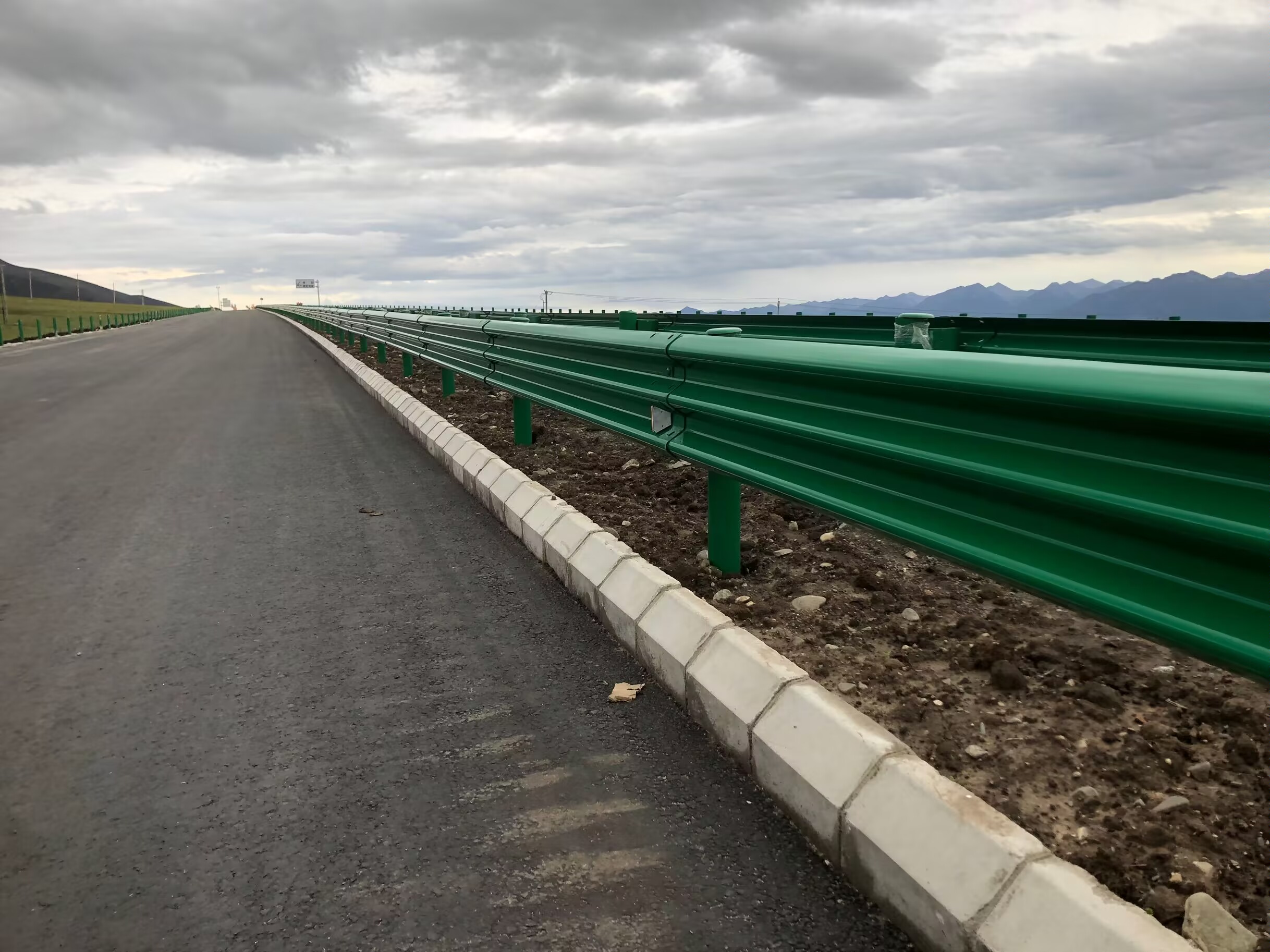 东方市乡村公路波形护栏波形护栏立柱 - 排名